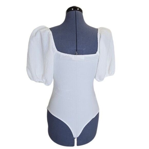 ASTR white crepe puff sleeve square neck body suite size medium - Picture 6 of 14